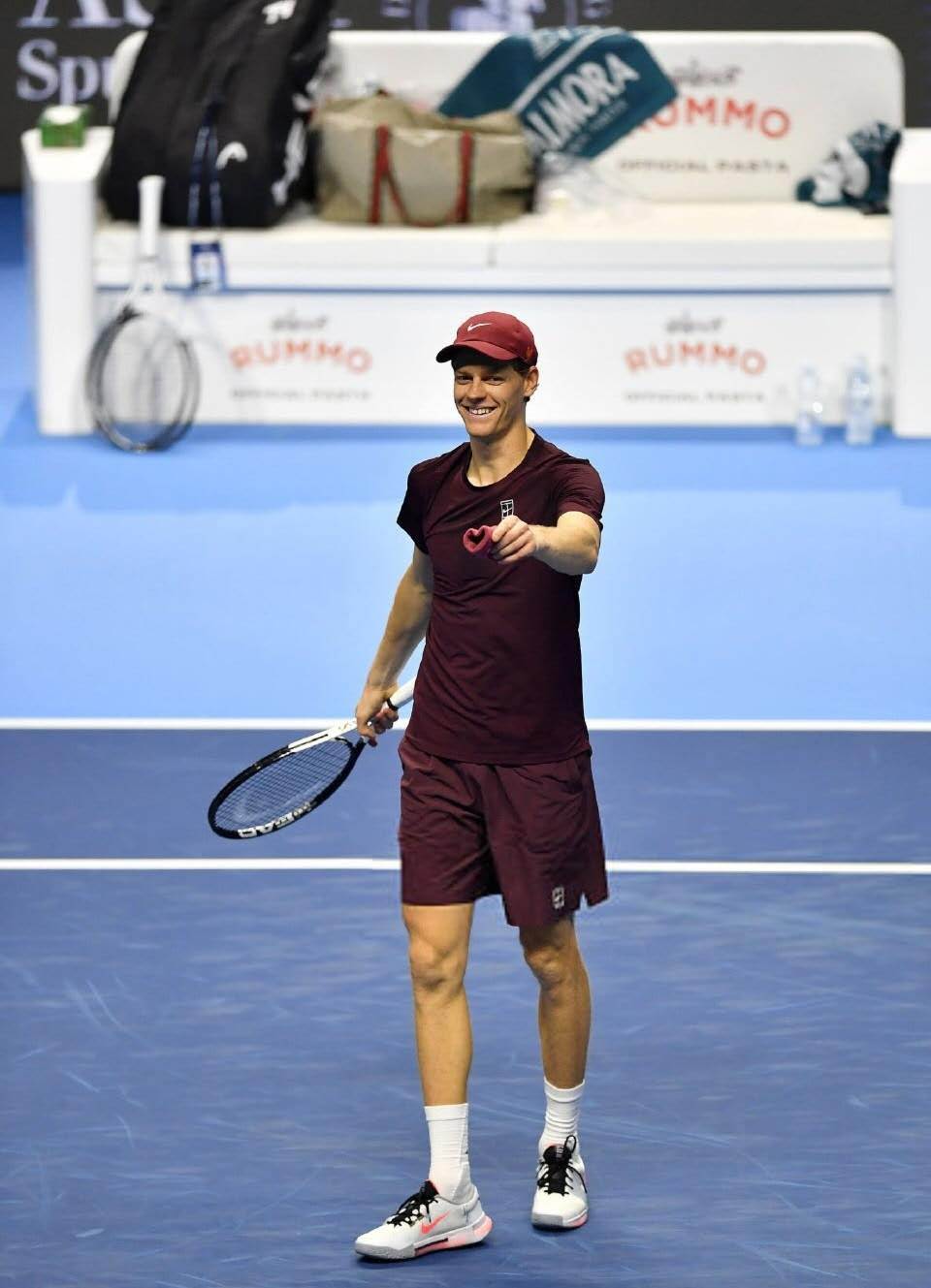 爱游戏大厅-戴维斯杯险胜年终总决赛，辛纳带队取胜