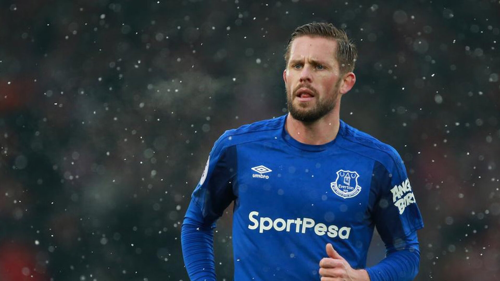 爱游戏APP-尼斯防守锁死希腊，法比尼奥成为关键先生，当盾成为最锋利的矛