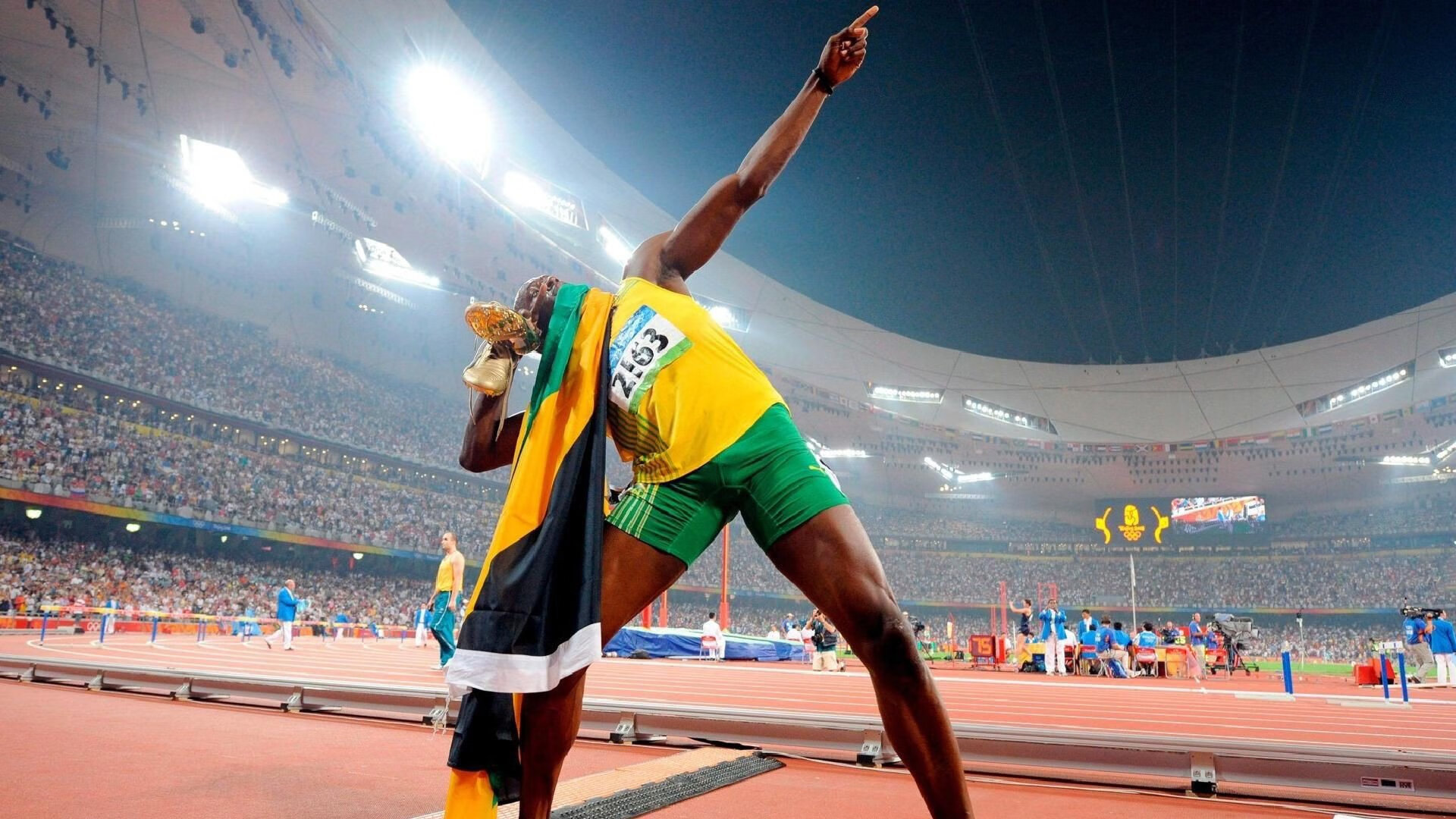 爱游戏-戈麦斯，当战术齿轮成为战略核武，勒沃库森的无解之谜