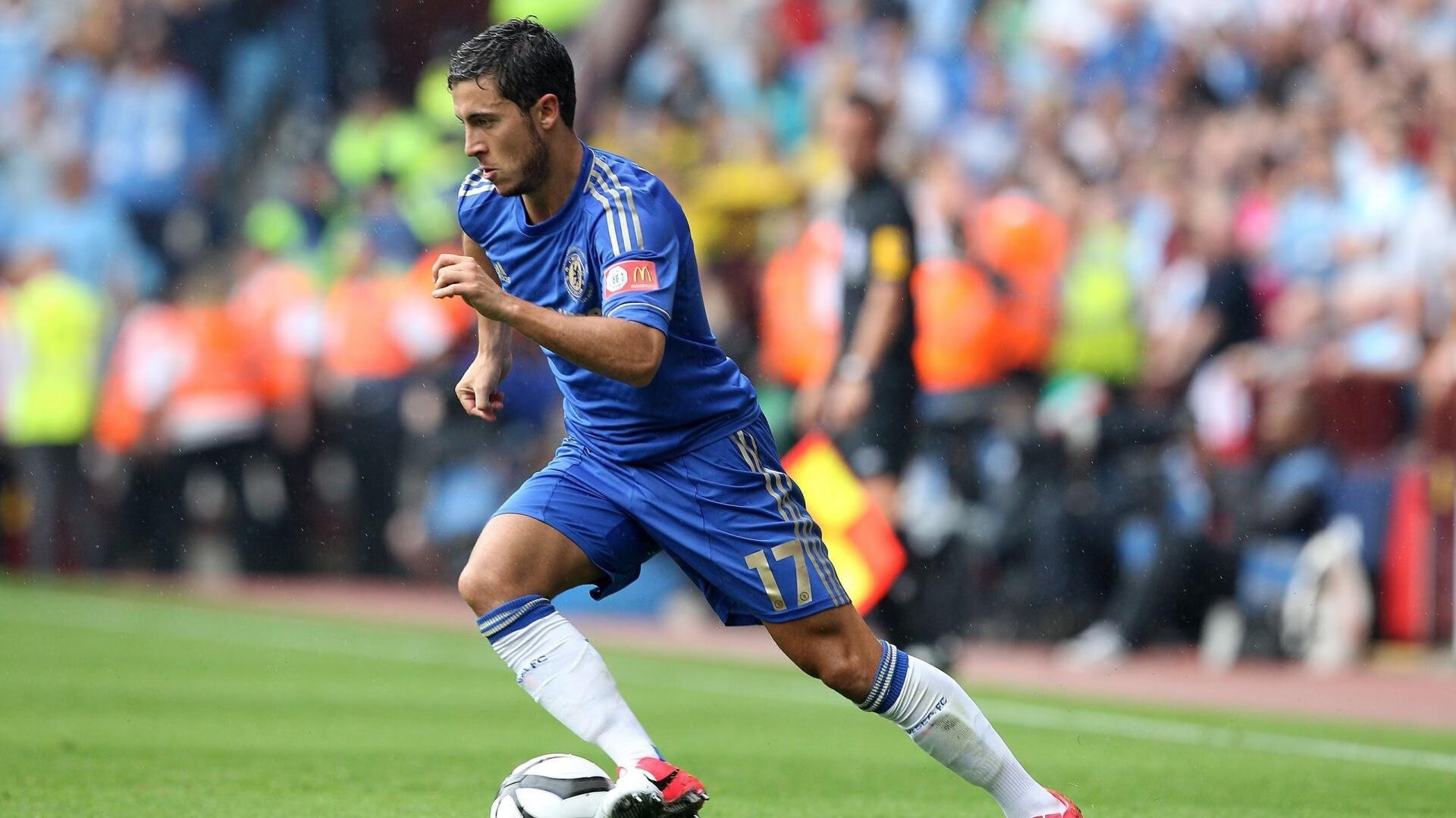 爱游戏入口-西甲国家德比之夜，浓眉全程高能输出，当洛杉矶的紫金风暴席卷伯纳乌的绿茵传奇